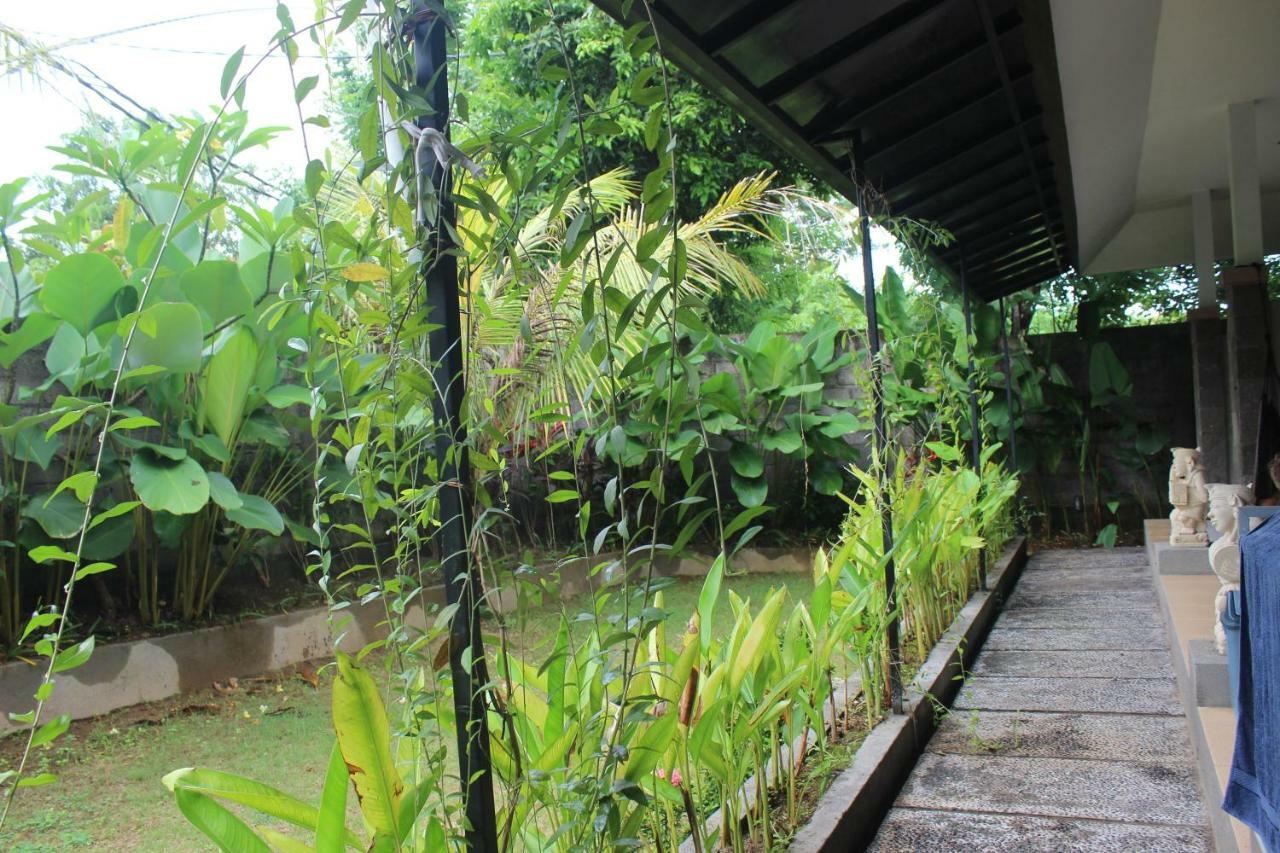 Paranyogan Homestay 2 Jimbaran  Exterior photo